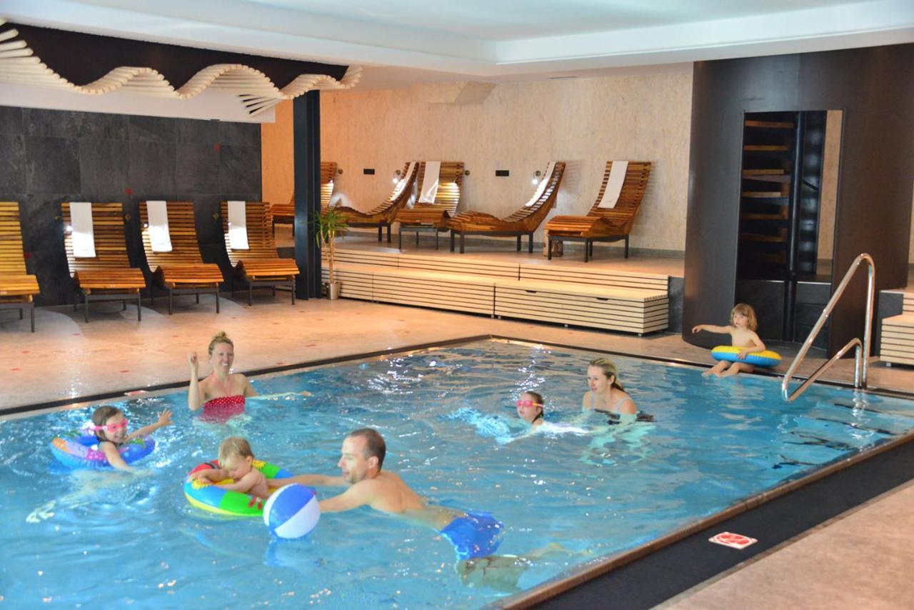 Montanie Resort Desná エクステリア 写真